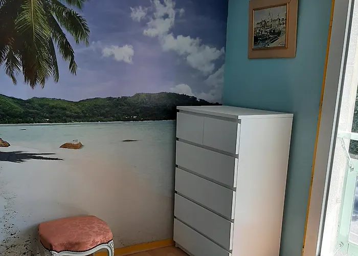 T3 Avec Parking, Proche Centre Et - - Fr-1-319-492 *